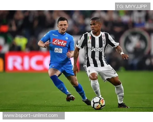 英超激战：那不勒斯与尤文图斯战成平局赛后分析引发热议