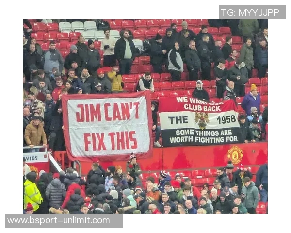 足总杯精彩对决曼联3-0逆袭巴萨战术解析与瞬间回顾