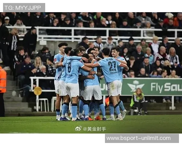 中超激战：拜仁与曼城战平红牌风波引发全场热议与十大精彩进球回顾